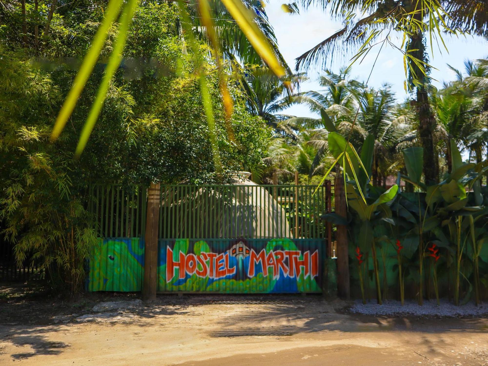 Hostel Marthi Itamambuca ウバトゥバ エクステリア 写真